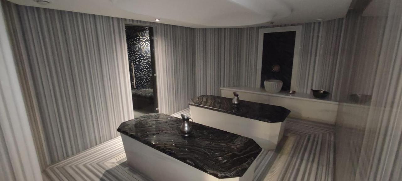 Studyo At High Flat Apartment Istanbul Bagian luar foto