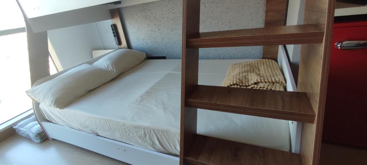 Studyo At High Flat Apartment Istanbul Bagian luar foto