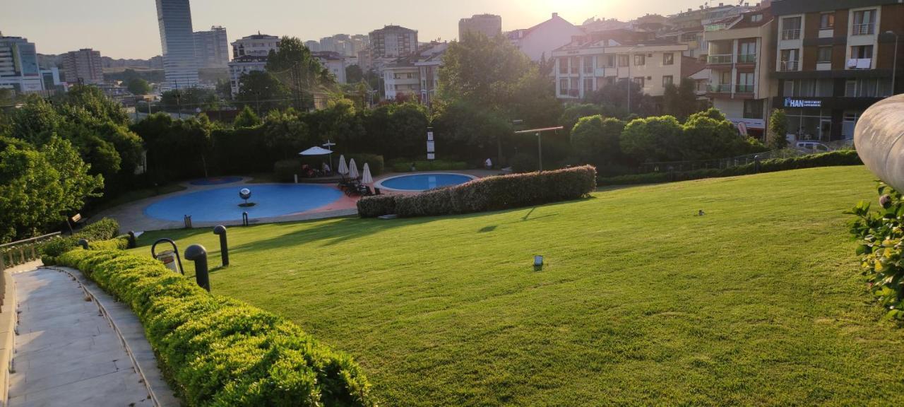 Studyo At High Flat Apartment Istanbul Bagian luar foto